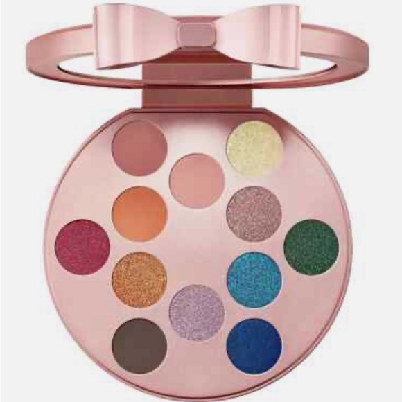 MAC Palate Pleaser Eyeshadow Palette- NEW IN BOX- Holiday Gift 🎁 Last one - Picture 1 of 4